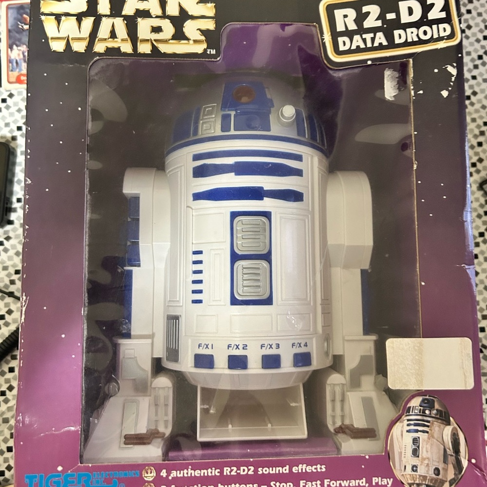 R2-D2 Cassette Player